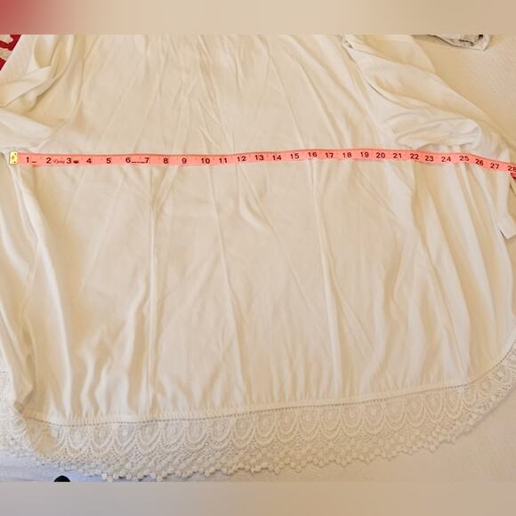 Elegant White Lace Trim Top NWOT - Picture 7 of 8